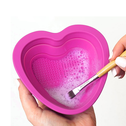 Corazon fucsia para lavado de brochas