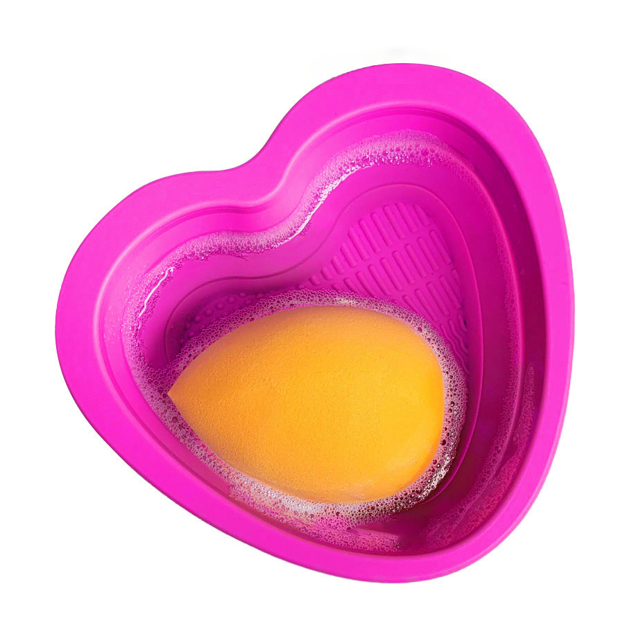 Corazon fucsia para lavado de brochas
