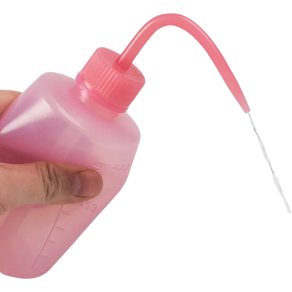 Dispensador de Agua 150 ml con Boquilla Curva | Botella Dosificadora Multiuso